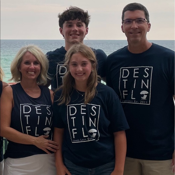 Meet your Posher, Angela - Picture 2 of 2